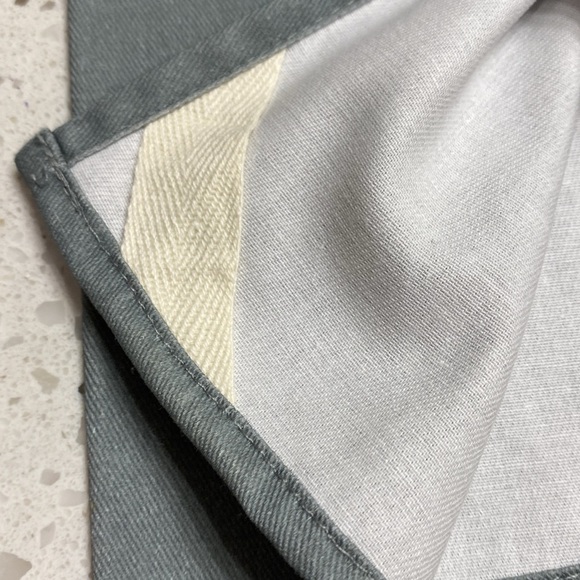 Hocus Pocus Halloween tea towel Grey/black/yellow witches cat Disney Hallmark - Picture 6 of 6